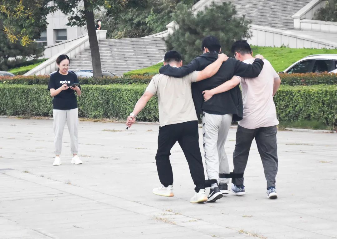 環(huán)球軟件舉行“迎中秋，慶國(guó)慶”員工趣味運(yùn)動(dòng)會(huì)